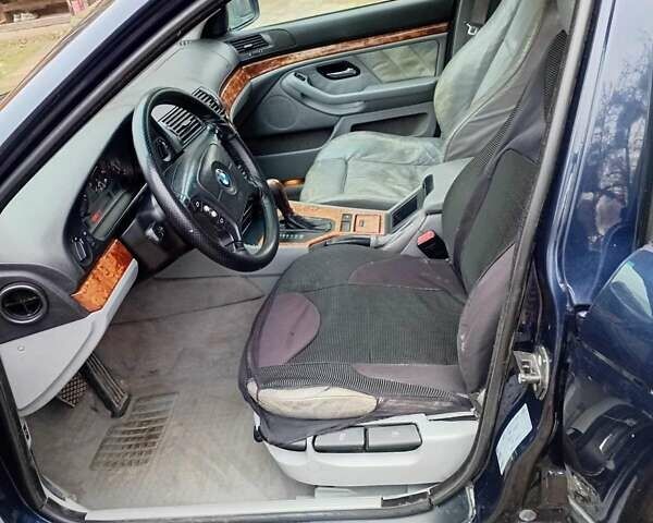 Синий БМВ 5 Серия, объемом двигателя 2.5 л и пробегом 45 тыс. км за 4500 $, фото 6 на Automoto.ua