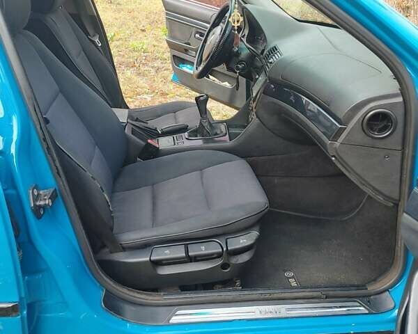 Синий БМВ 5 Серия, объемом двигателя 1.99 л и пробегом 300 тыс. км за 3500 $, фото 20 на Automoto.ua