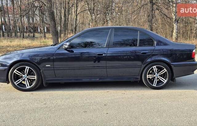 Синий БМВ 5 Серия, объемом двигателя 2.5 л и пробегом 400 тыс. км за 9000 $, фото 2 на Automoto.ua