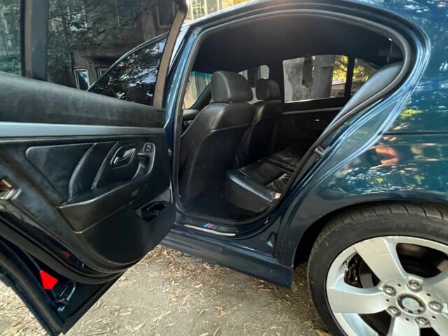 Синий БМВ 5 Серия, объемом двигателя 3.5 л и пробегом 450 тыс. км за 5500 $, фото 7 на Automoto.ua