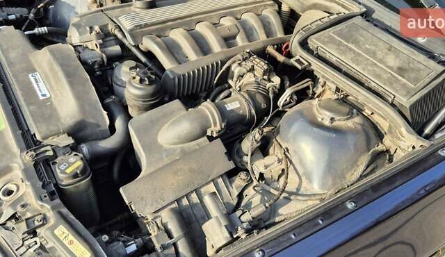 Синий БМВ 5 Серия, объемом двигателя 2.5 л и пробегом 400 тыс. км за 9000 $, фото 25 на Automoto.ua