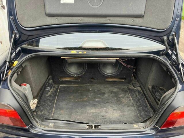 Синий БМВ 5 Серия, объемом двигателя 2.8 л и пробегом 427 тыс. км за 5700 $, фото 13 на Automoto.ua