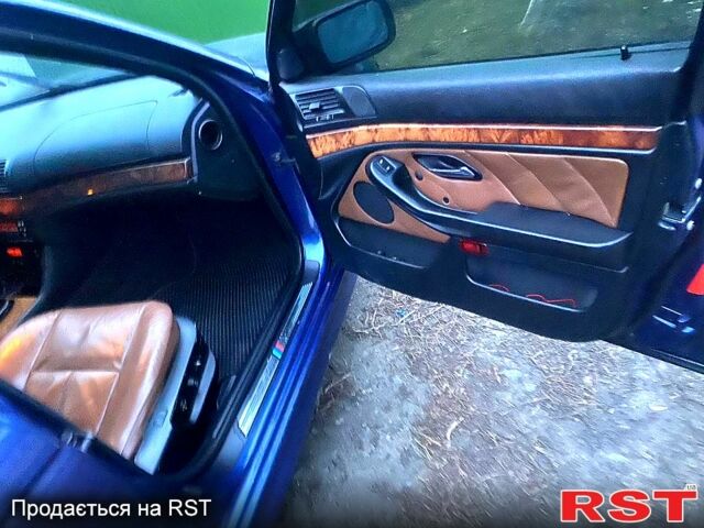 Синий БМВ 5 Серия, объемом двигателя 2.5 л и пробегом 1 тыс. км за 4500 $, фото 6 на Automoto.ua
