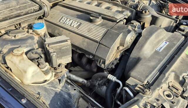 Синий БМВ 5 Серия, объемом двигателя 2.5 л и пробегом 400 тыс. км за 9000 $, фото 24 на Automoto.ua