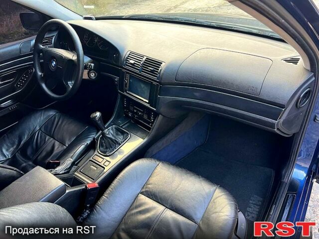 Синий БМВ 5 Серия, объемом двигателя 2 л и пробегом 300 тыс. км за 4900 $, фото 10 на Automoto.ua