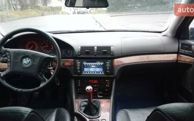 Синий БМВ 5 Серия, объемом двигателя 2.5 л и пробегом 353 тыс. км за 3500 $, фото 14 на Automoto.ua