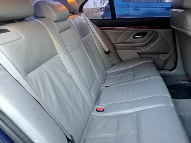 Синій БМВ 5 Серія, об'ємом двигуна 2.8 л та пробігом 400 тис. км за 5000 $, фото 7 на Automoto.ua