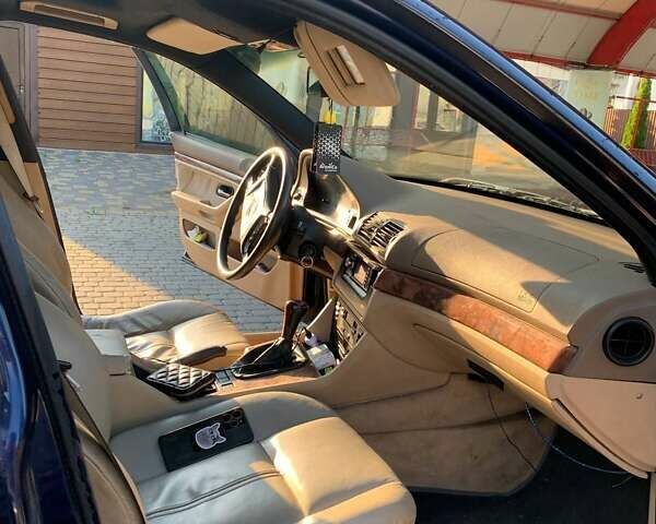 Синій БМВ 5 Серія, об'ємом двигуна 2.5 л та пробігом 370 тис. км за 4155 $, фото 1 на Automoto.ua