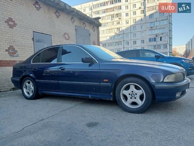 Синий БМВ 5 Серия, объемом двигателя 2.8 л и пробегом 400 тыс. км за 5000 $, фото 10 на Automoto.ua