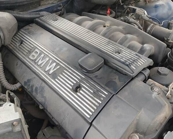 Синий БМВ 5 Серия, объемом двигателя 1.99 л и пробегом 300 тыс. км за 3500 $, фото 23 на Automoto.ua