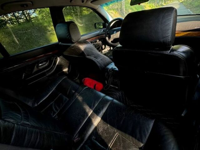 Синий БМВ 5 Серия, объемом двигателя 3.5 л и пробегом 450 тыс. км за 5600 $, фото 7 на Automoto.ua