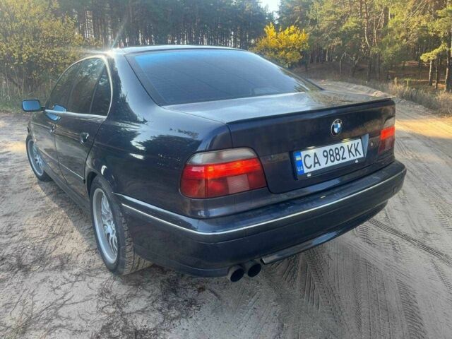 Синий БМВ 5 Серия, объемом двигателя 2.8 л и пробегом 427 тыс. км за 5700 $, фото 2 на Automoto.ua