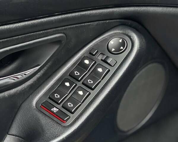 Синий БМВ 5 Серия, объемом двигателя 2.8 л и пробегом 403 тыс. км за 3700 $, фото 7 на Automoto.ua