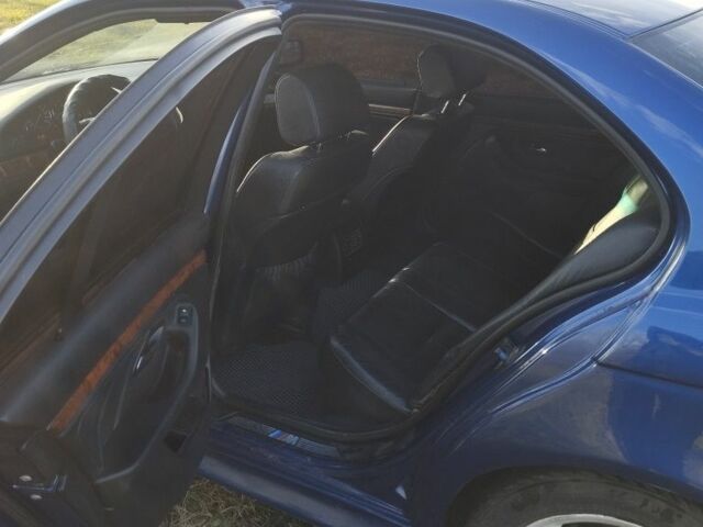 Синій БМВ 5 Серія, об'ємом двигуна 2.5 л та пробігом 360 тис. км за 4000 $, фото 6 на Automoto.ua