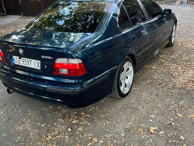 Синий БМВ 5 Серия, объемом двигателя 3.5 л и пробегом 450 тыс. км за 5500 $, фото 2 на Automoto.ua