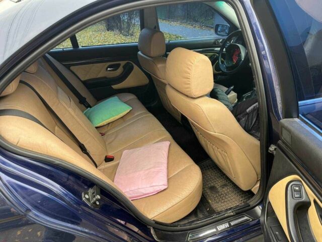 Синий БМВ 5 Серия, объемом двигателя 2.8 л и пробегом 427 тыс. км за 5700 $, фото 12 на Automoto.ua