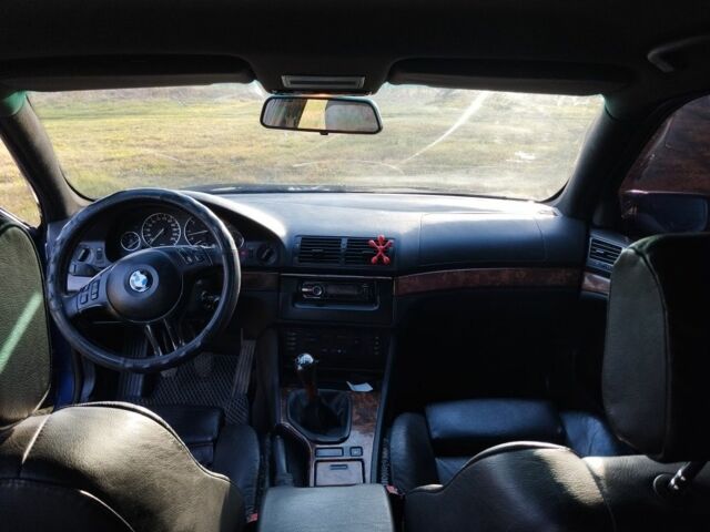 Синій БМВ 5 Серія, об'ємом двигуна 2.5 л та пробігом 360 тис. км за 4000 $, фото 5 на Automoto.ua