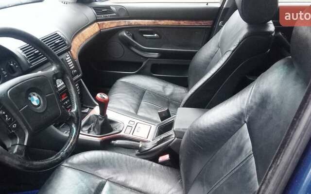Синий БМВ 5 Серия, объемом двигателя 2.5 л и пробегом 353 тыс. км за 3500 $, фото 5 на Automoto.ua