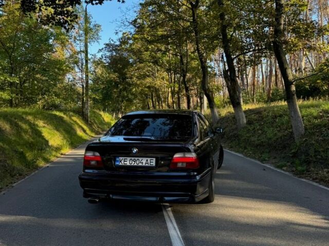 Синий БМВ 5 Серия, объемом двигателя 3.5 л и пробегом 450 тыс. км за 5600 $, фото 2 на Automoto.ua