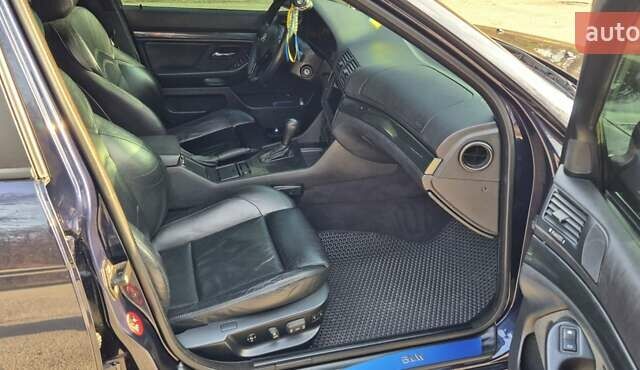 Синий БМВ 5 Серия, объемом двигателя 2.5 л и пробегом 400 тыс. км за 9000 $, фото 17 на Automoto.ua