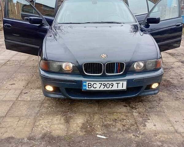 Синий БМВ 5 Серия, объемом двигателя 2.5 л и пробегом 45 тыс. км за 4500 $, фото 1 на Automoto.ua