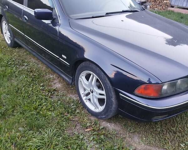 Синий БМВ 5 Серия, объемом двигателя 2.5 л и пробегом 360 тыс. км за 3750 $, фото 4 на Automoto.ua