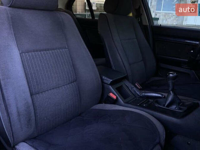 Синий БМВ 5 Серия, объемом двигателя 2 л и пробегом 350 тыс. км за 4800 $, фото 10 на Automoto.ua