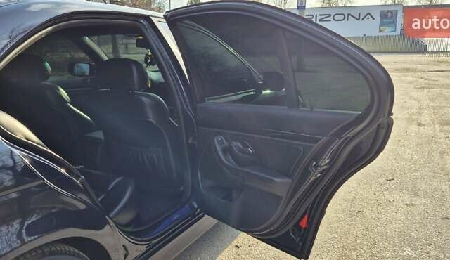 Синий БМВ 5 Серия, объемом двигателя 2.5 л и пробегом 400 тыс. км за 9000 $, фото 14 на Automoto.ua