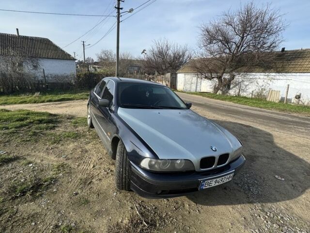 Синий БМВ 5 Серия, объемом двигателя 2 л и пробегом 420 тыс. км за 3500 $, фото 4 на Automoto.ua