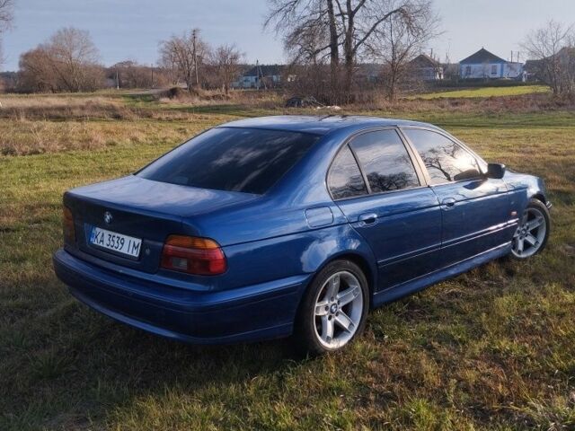 Синій БМВ 5 Серія, об'ємом двигуна 2.5 л та пробігом 360 тис. км за 4000 $, фото 4 на Automoto.ua