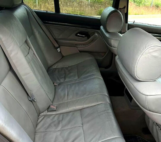 Синий БМВ 5 Серия, объемом двигателя 2.5 л и пробегом 375 тыс. км за 2500 $, фото 8 на Automoto.ua