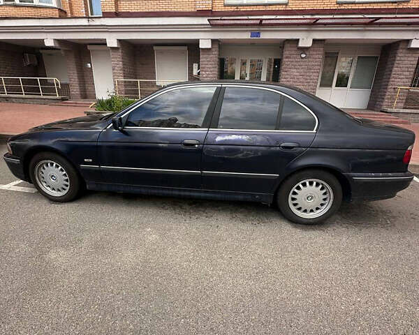 Синий БМВ 5 Серия, объемом двигателя 3.5 л и пробегом 485 тыс. км за 7000 $, фото 5 на Automoto.ua