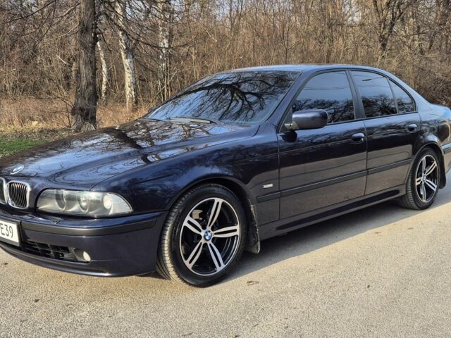 Синий БМВ 5 Серия, объемом двигателя 2.5 л и пробегом 400 тыс. км за 8900 $, фото 2 на Automoto.ua