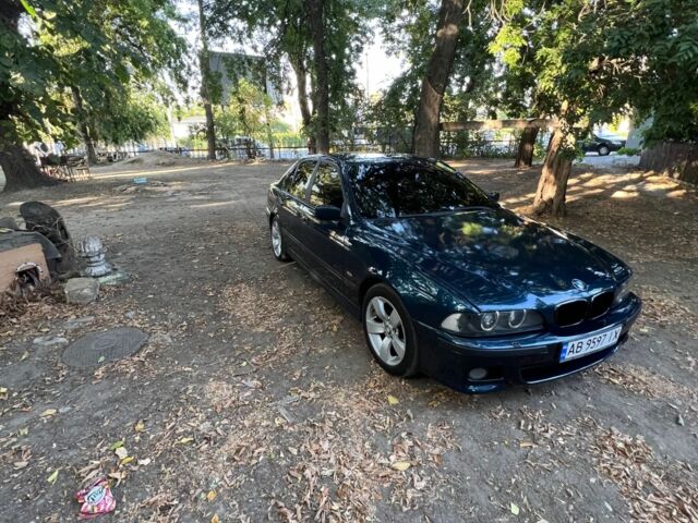 Синий БМВ 5 Серия, объемом двигателя 3.5 л и пробегом 450 тыс. км за 5500 $, фото 1 на Automoto.ua