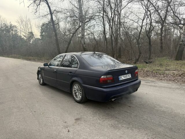 Синий БМВ 5 Серия, объемом двигателя 2 л и пробегом 247 тыс. км за 2500 $, фото 1 на Automoto.ua