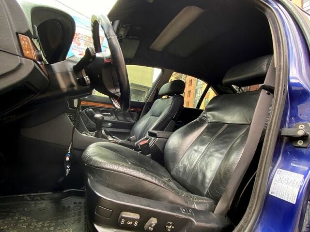 Синий БМВ 5 Серия, объемом двигателя 3.5 л и пробегом 300 тыс. км за 4100 $, фото 2 на Automoto.ua