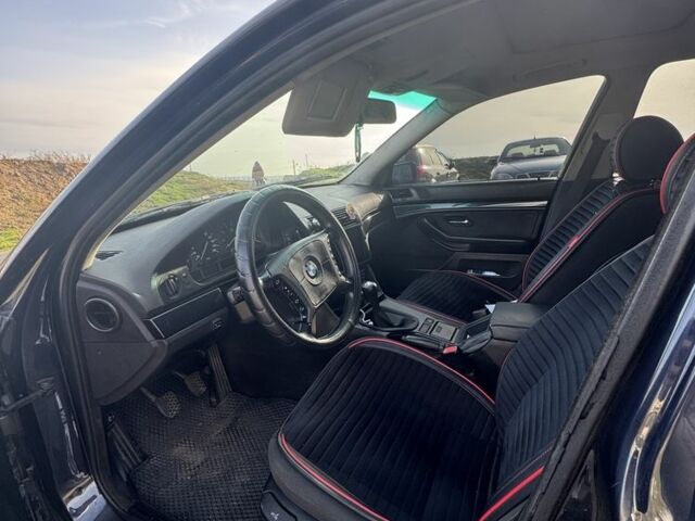 Синий БМВ 5 Серия, объемом двигателя 2 л и пробегом 420 тыс. км за 3500 $, фото 5 на Automoto.ua