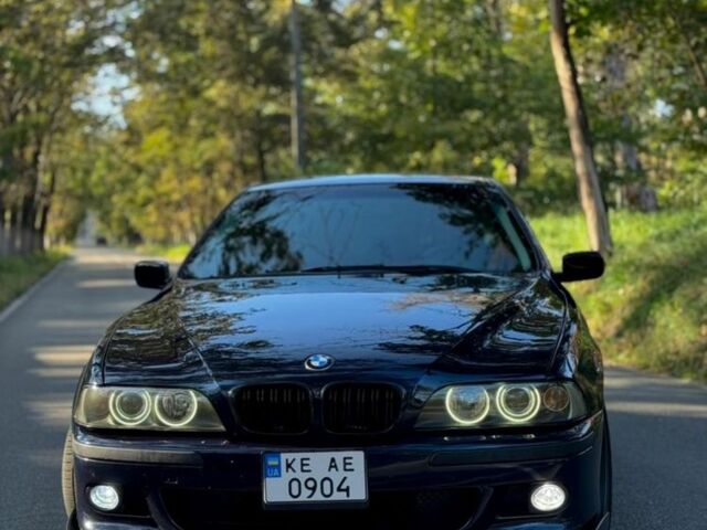 Синий БМВ 5 Серия, объемом двигателя 3.5 л и пробегом 450 тыс. км за 5600 $, фото 1 на Automoto.ua