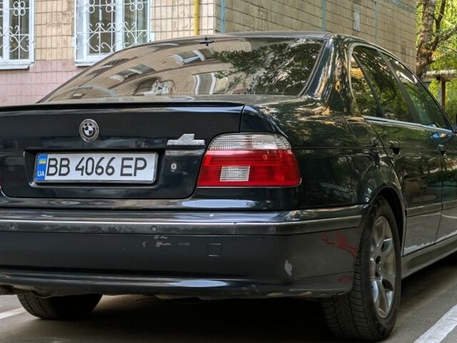 Синій БМВ 5 Серія, об'ємом двигуна 2 л та пробігом 350 тис. км за 4800 $, фото 2 на Automoto.ua