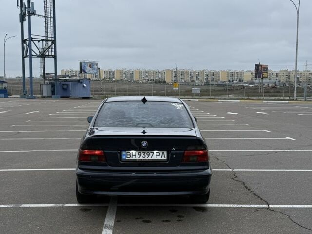 Синій БМВ 5 Серія, об'ємом двигуна 2.5 л та пробігом 300 тис. км за 3999 $, фото 3 на Automoto.ua