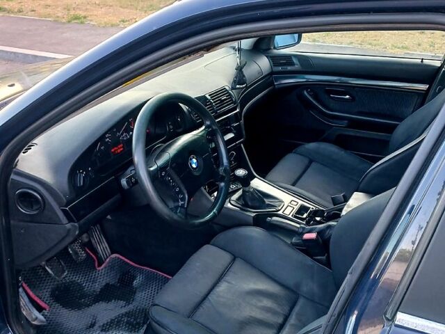 Синій БМВ 5 Серія, об'ємом двигуна 2 л та пробігом 437 тис. км за 3500 $, фото 2 на Automoto.ua