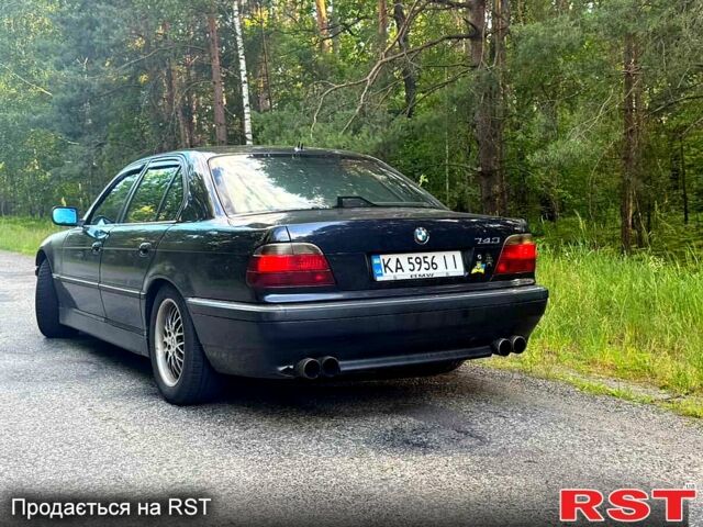 Синий БМВ 5 Серия, объемом двигателя 4.4 л и пробегом 450 тыс. км за 4000 $, фото 2 на Automoto.ua