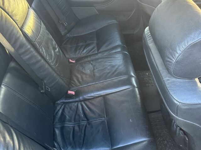 Синий БМВ 5 Серия, объемом двигателя 3 л и пробегом 352 тыс. км за 1900 $, фото 4 на Automoto.ua