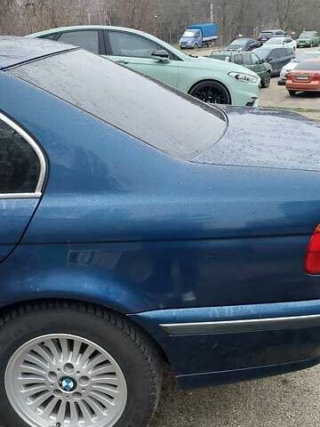 Синий БМВ 5 Серия, объемом двигателя 2.5 л и пробегом 200 тыс. км за 4999 $, фото 24 на Automoto.ua