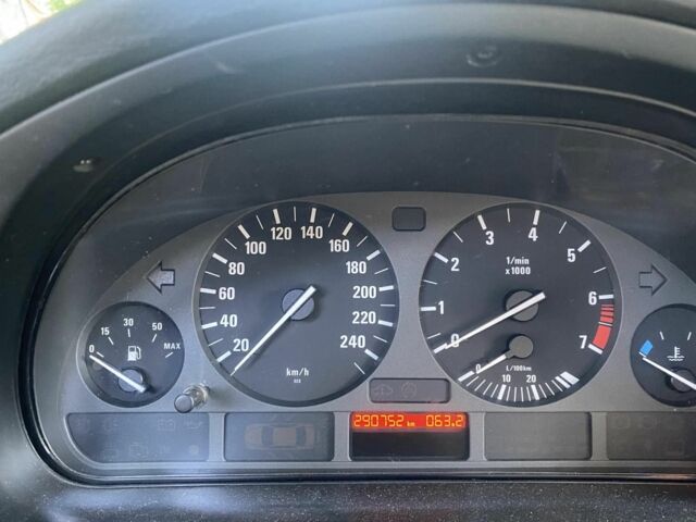 Синій БМВ 5 Серія, об'ємом двигуна 2.8 л та пробігом 280 тис. км за 4400 $, фото 7 на Automoto.ua