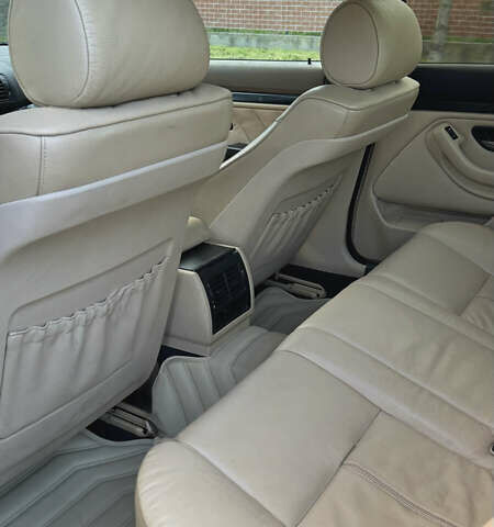 Синій БМВ 5 Серія, об'ємом двигуна 3 л та пробігом 400 тис. км за 4400 $, фото 4 на Automoto.ua