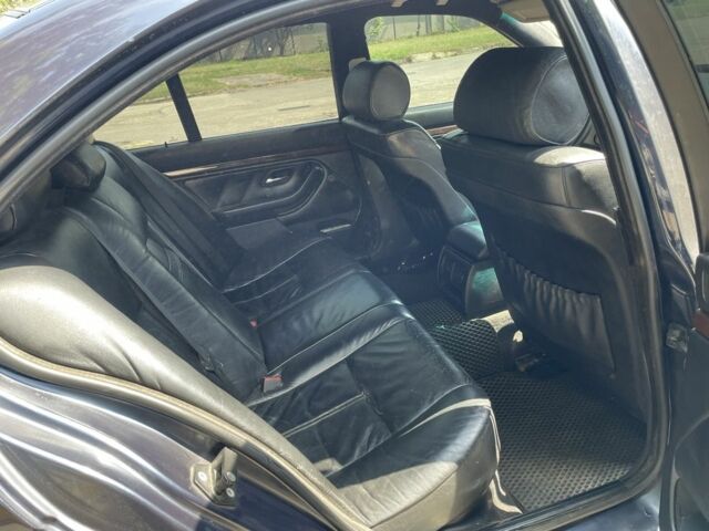 Синий БМВ 5 Серия, объемом двигателя 2.9 л и пробегом 454 тыс. км за 5450 $, фото 22 на Automoto.ua