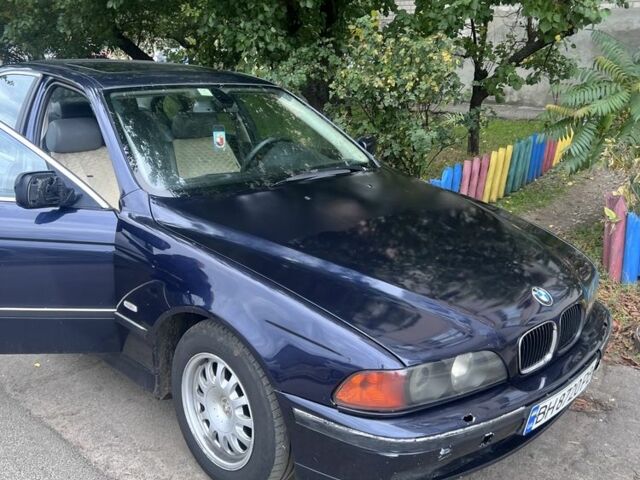 Синий БМВ 5 Серия, объемом двигателя 2.9 л и пробегом 326 тыс. км за 3700 $, фото 1 на Automoto.ua