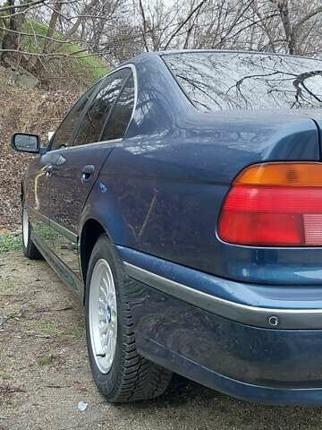 Синий БМВ 5 Серия, объемом двигателя 2.5 л и пробегом 200 тыс. км за 4999 $, фото 25 на Automoto.ua