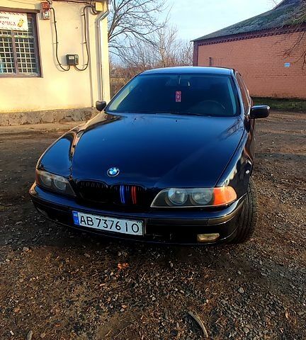 Синій БМВ 5 Серія, об'ємом двигуна 2 л та пробігом 250 тис. км за 3500 $, фото 1 на Automoto.ua